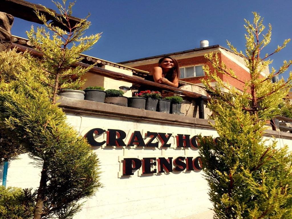 אורגופ Crazy Horse Pension מראה חיצוני תמונה